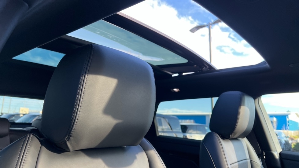 Used Land Rover Range Rover Evoque 2025 for sale - 76780094: Photo 37