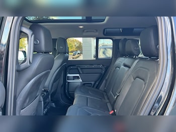 Used Land Rover Defender 2023 for sale - 76297547: Photo