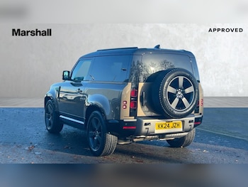 Used Land Rover Defender 2024 for sale - 76937566: Photo