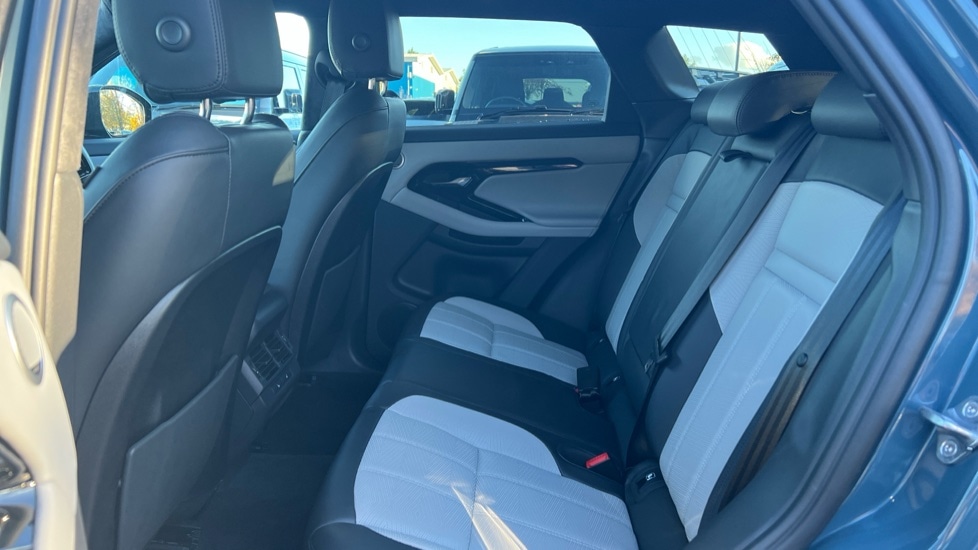 Used Land Rover Range Rover Evoque 2024 for sale - 76297601: Photo 4