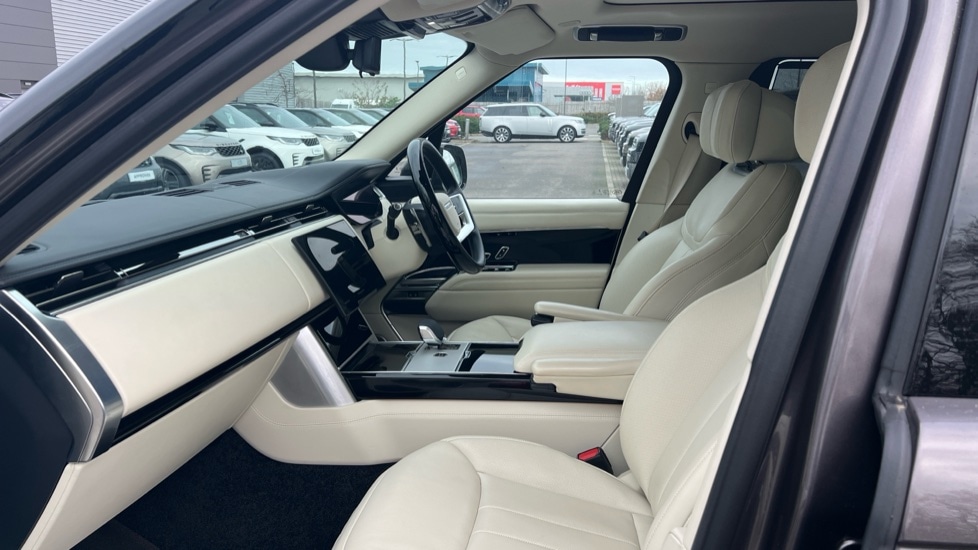 Used Land Rover Range Rover 2024 for sale - 76602986: Photo 3