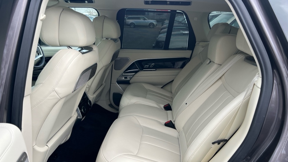 Used Land Rover Range Rover 2024 for sale - 76602986: Photo 4