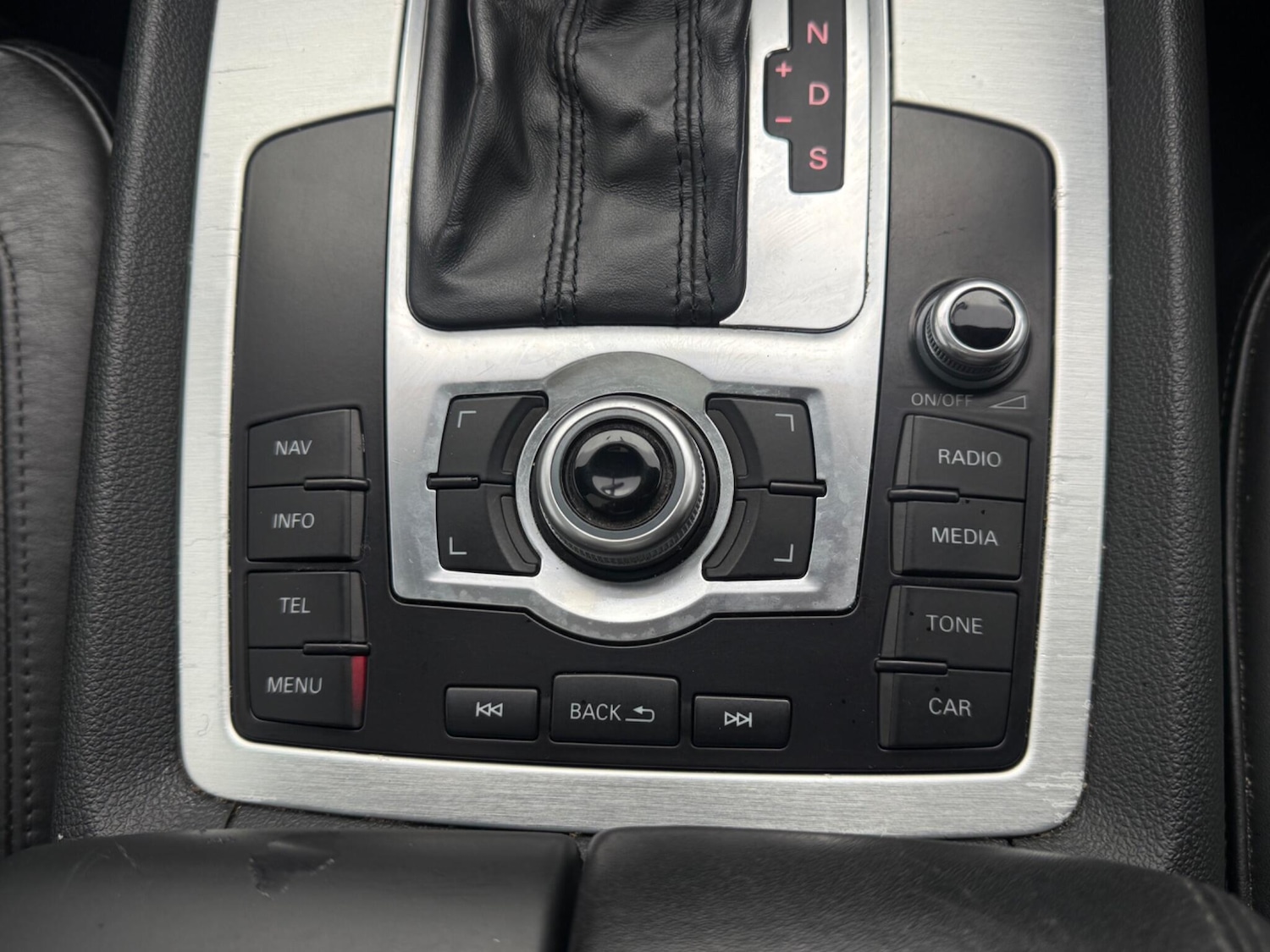 Used Audi Q7 2012 for sale - 78047636: Photo 25