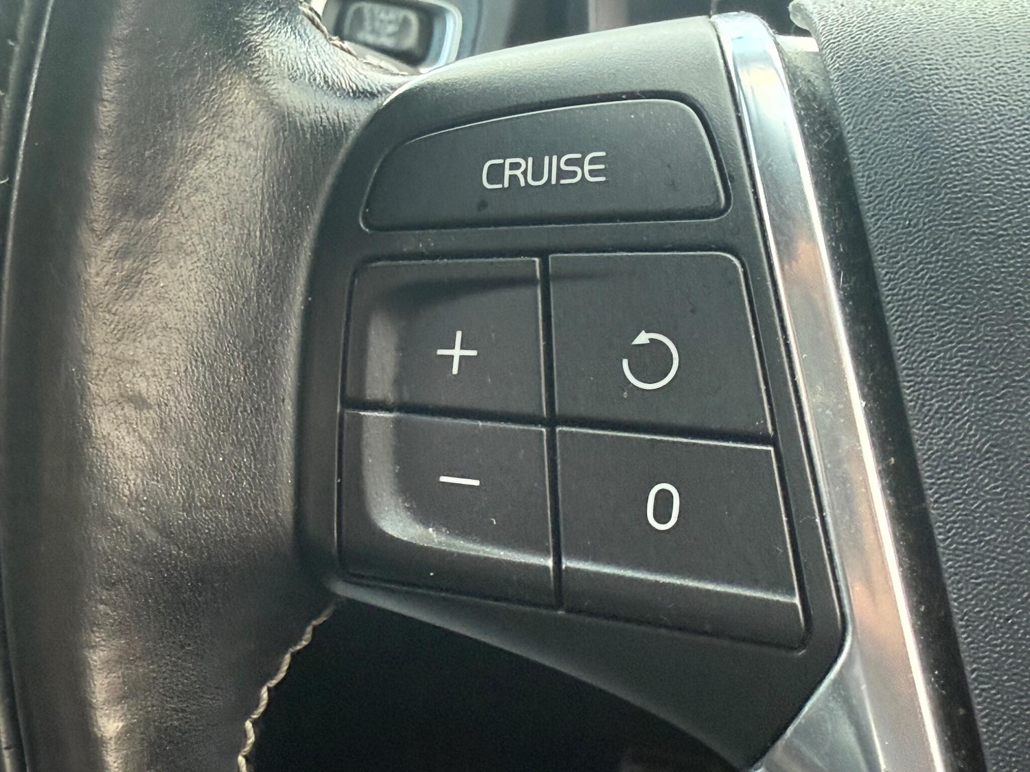 Used Volvo XC60 2015 for sale - 76993370: Photo 15