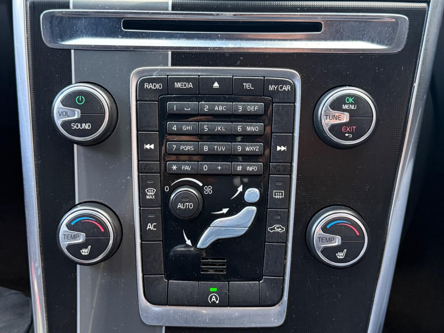 Used Volvo XC60 2015 for sale - 76993370: Photo 17