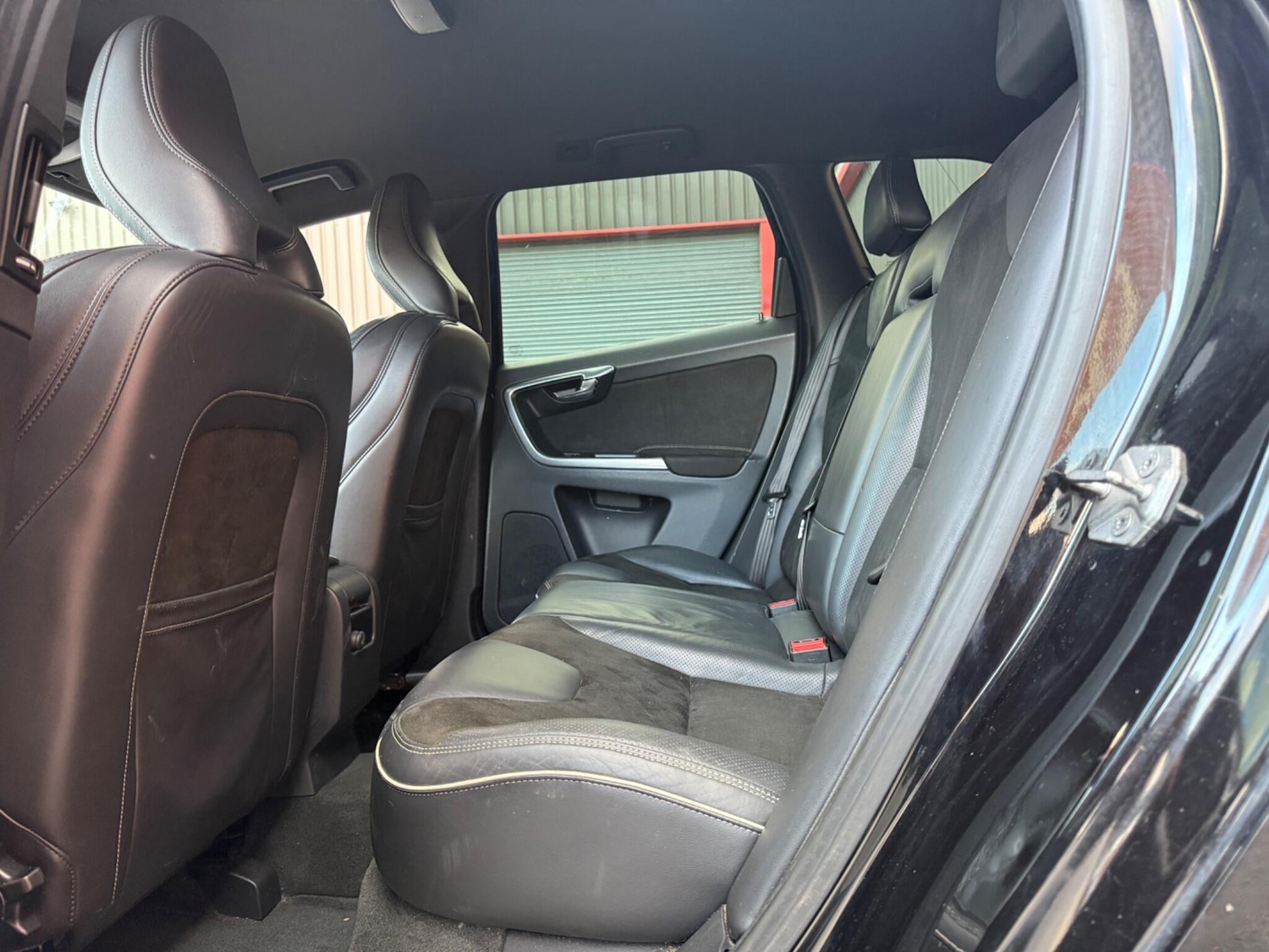 Used Volvo XC60 2015 for sale - 76993370: Photo 29