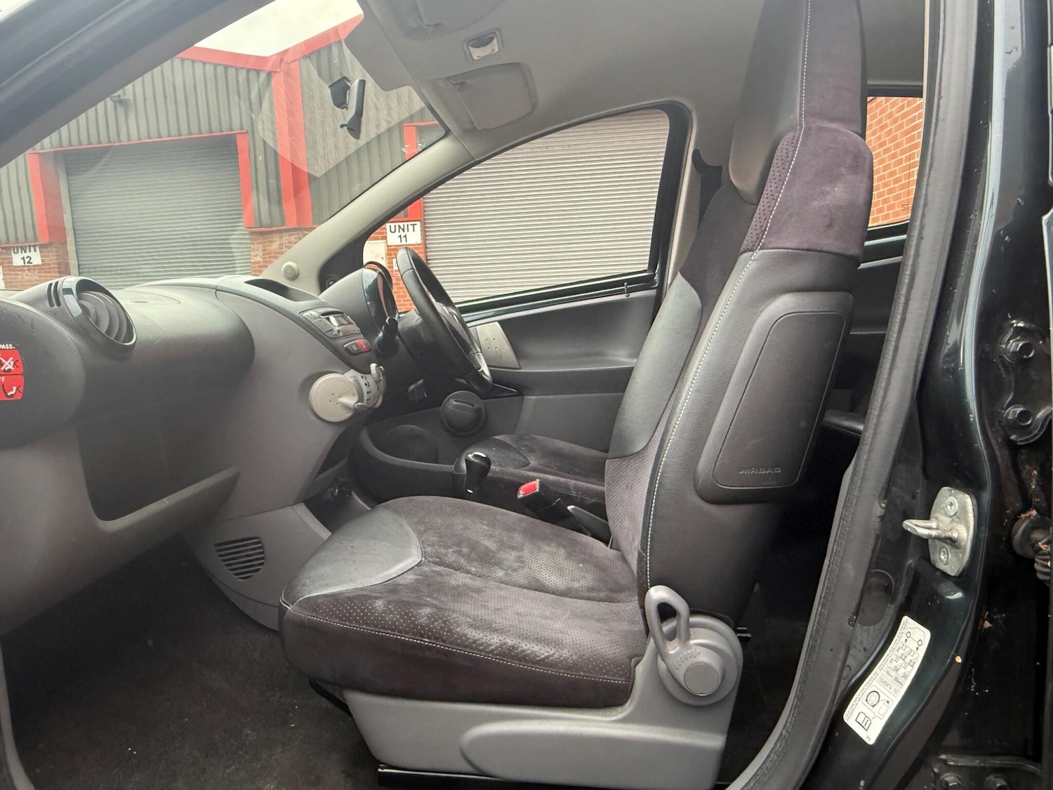 Used Toyota AYGO 2011 for sale - 76060942: Photo 19