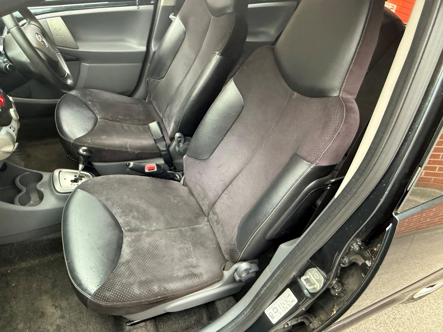 Used Toyota AYGO 2011 for sale - 76060942: Photo 20