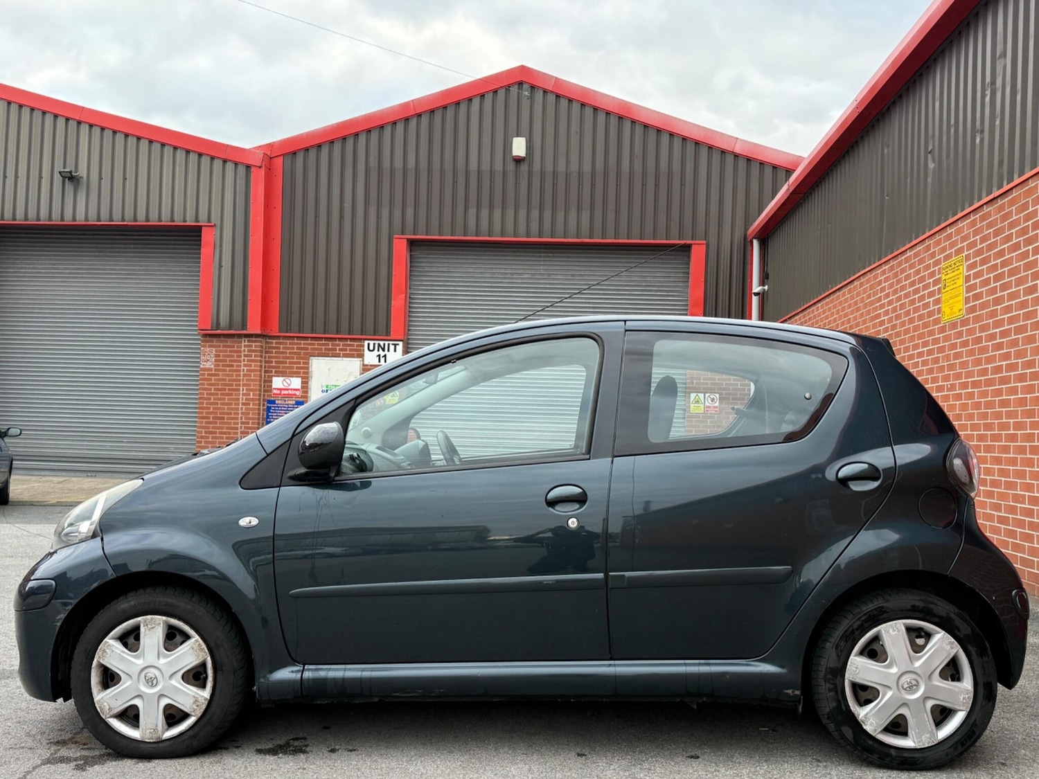 Used Toyota AYGO 2011 for sale - 76060942: Photo 8