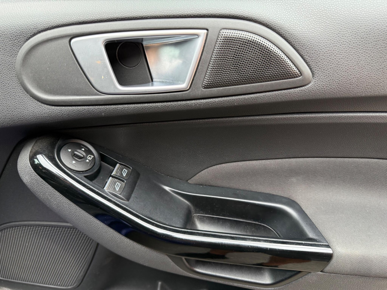 Used Ford Fiesta 2016 for sale - 75981734: Photo 9