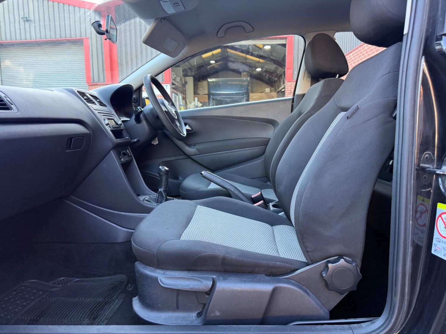 Used Volkswagen Polo 2010 for sale - 76995380: Photo 21