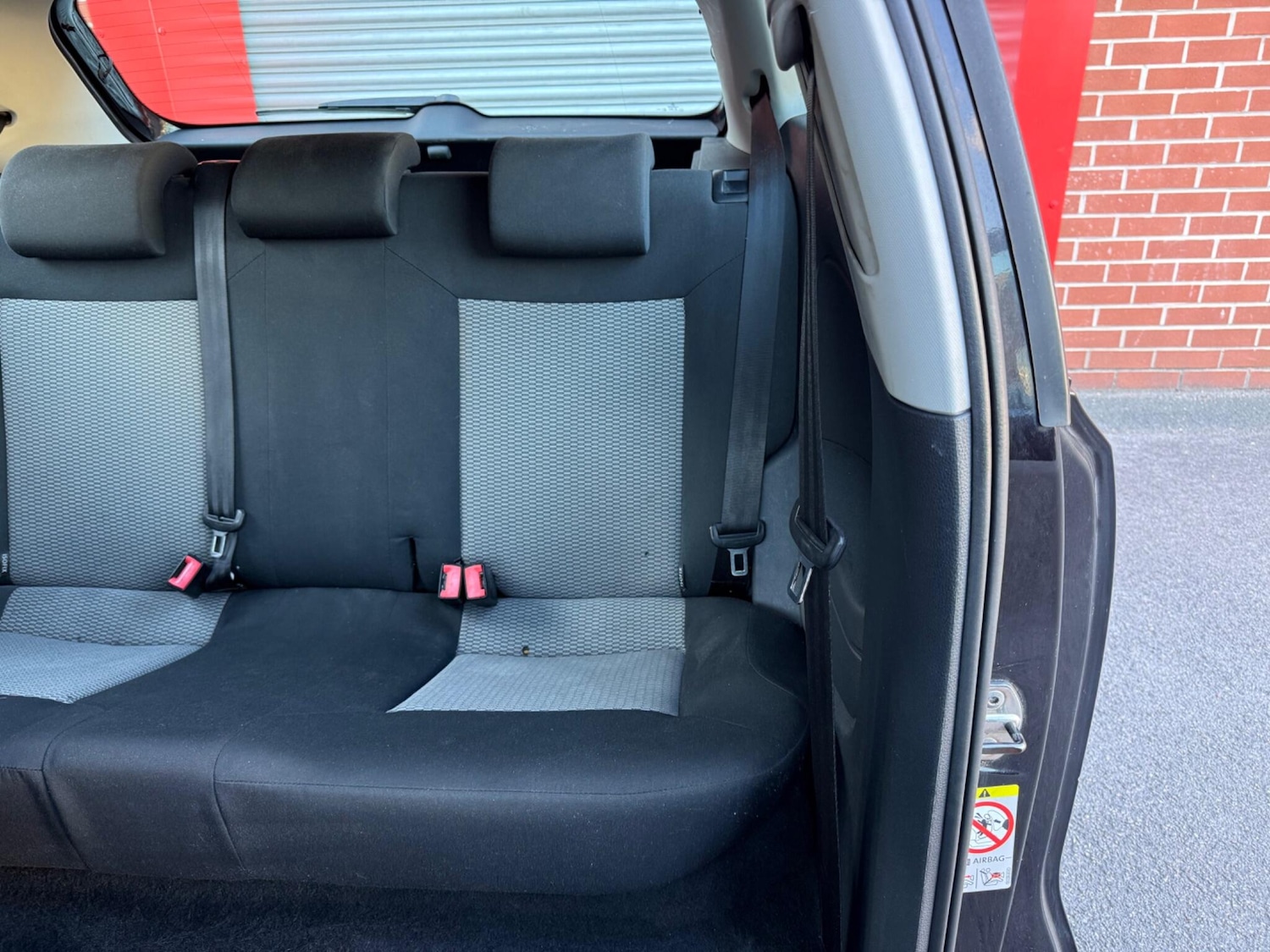 Used Volkswagen Polo 2010 for sale - 76995380: Photo 24