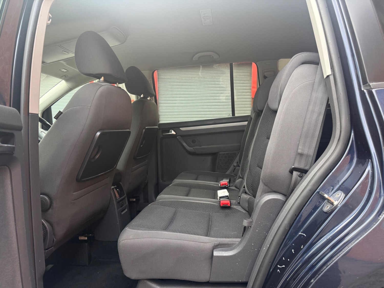 Used Volkswagen Touran 2011 for sale - 77396259: Photo 24