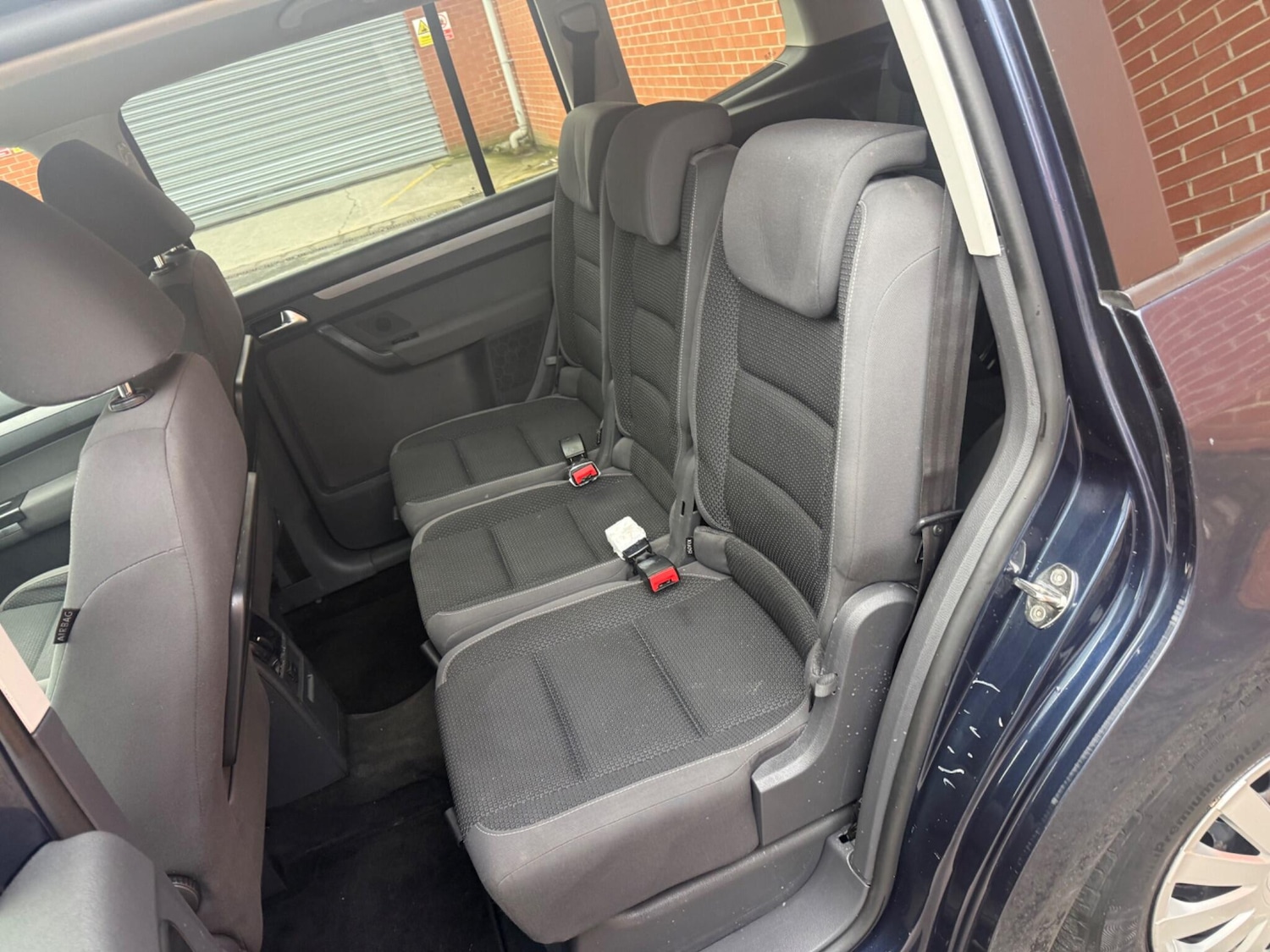 Used Volkswagen Touran 2011 for sale - 77396259: Photo 25