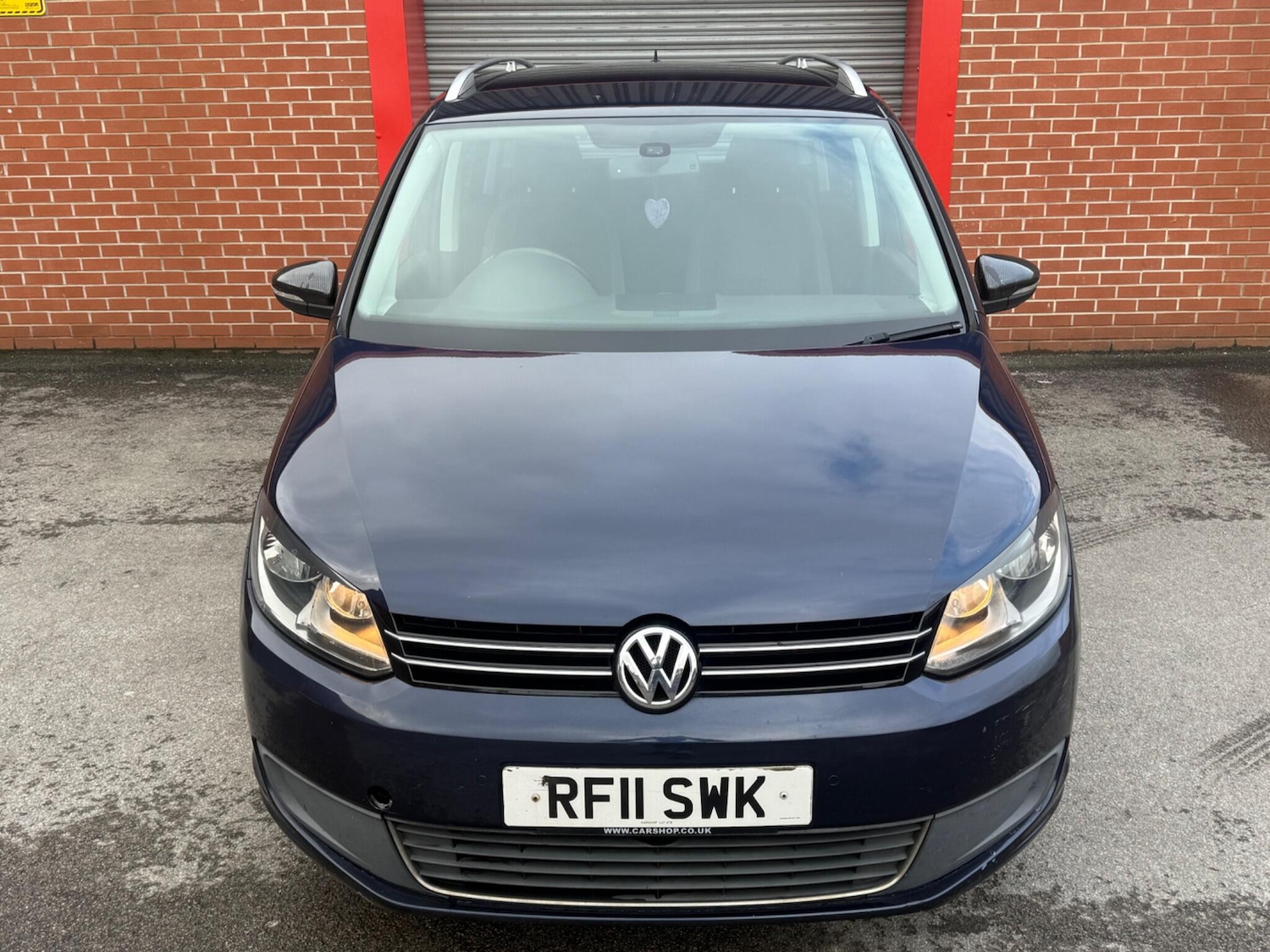 Used Volkswagen Touran 2011 for sale - 77396259: Photo 3