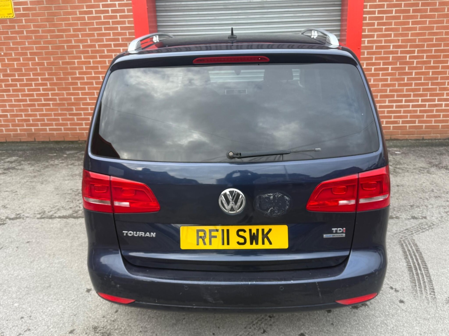 Used Volkswagen Touran 2011 for sale - 77396259: Photo 33