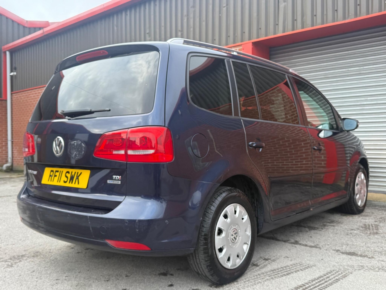 Used Volkswagen Touran 2011 for sale - 77396259: Photo 36
