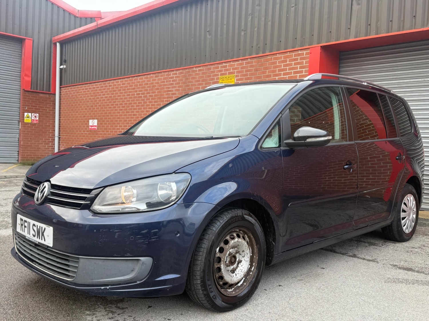 Used Volkswagen Touran 2011 for sale - 77396259: Photo 5