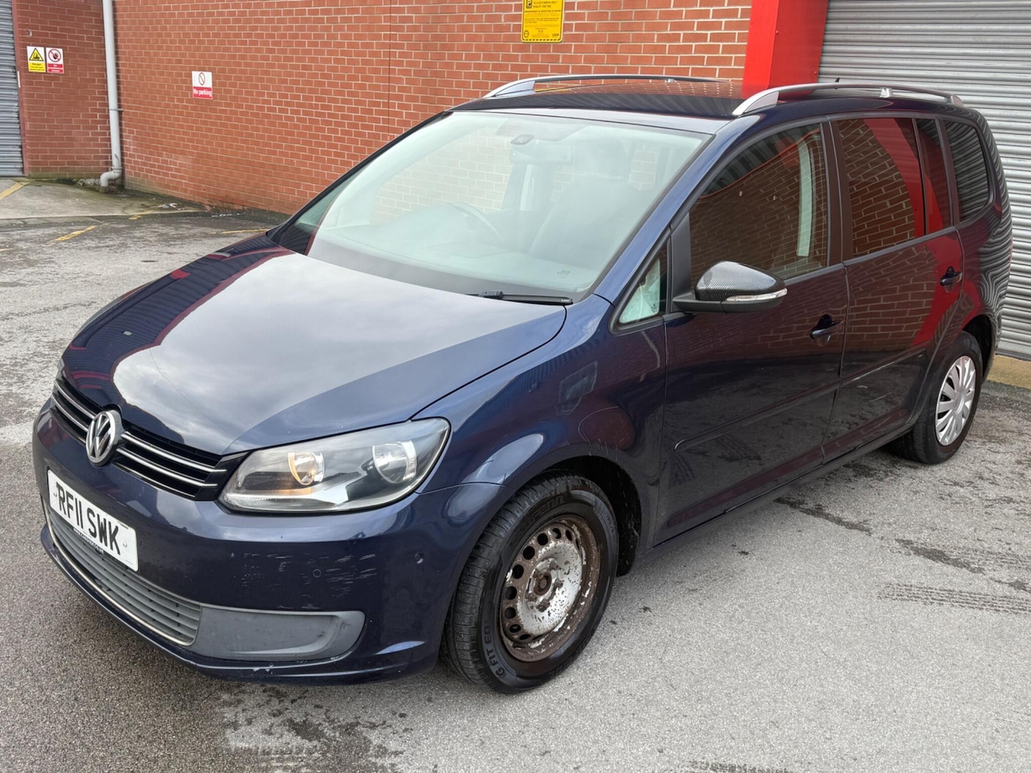 Used Volkswagen Touran 2011 for sale - 77396259: Photo 6