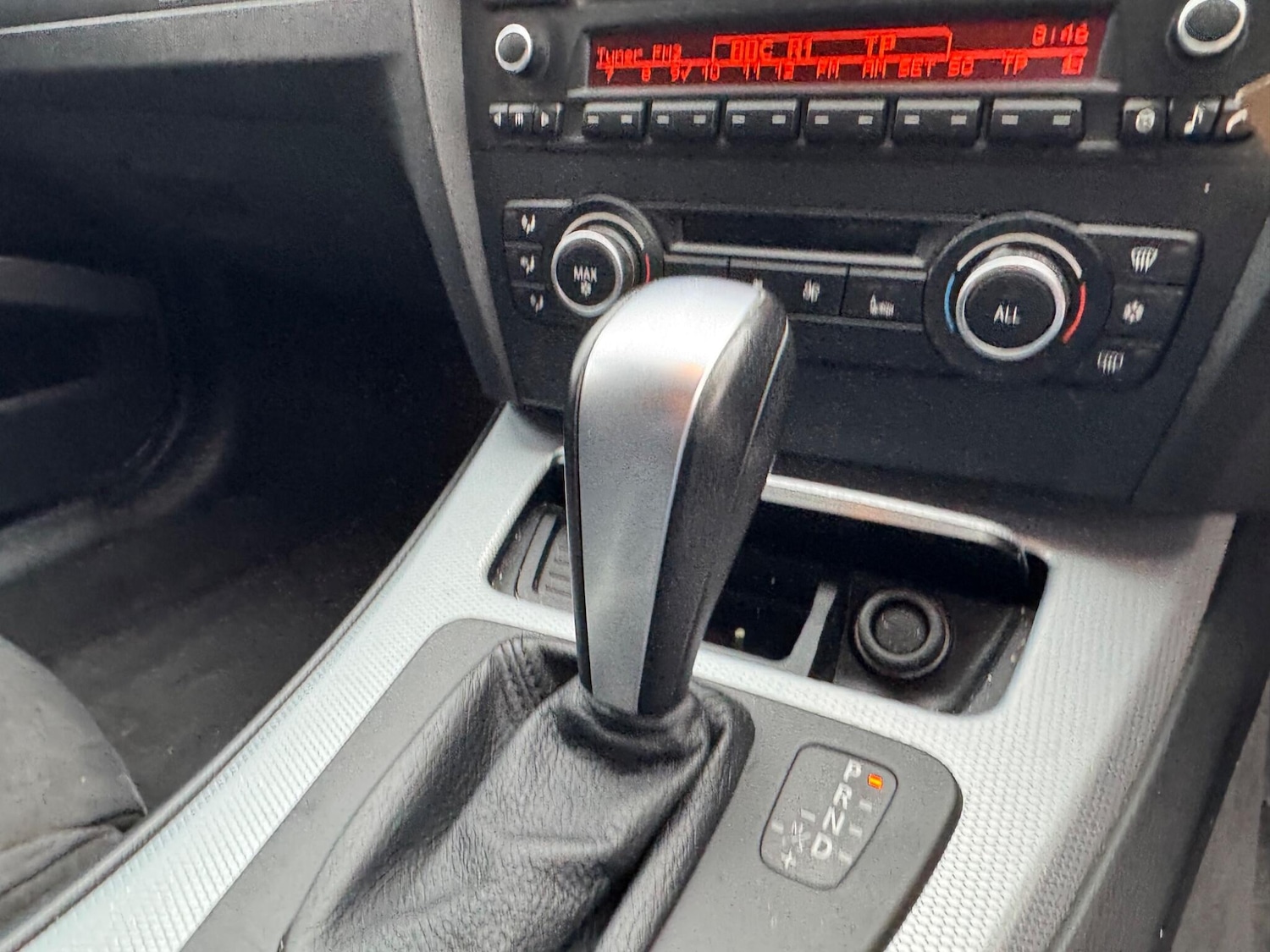 Used BMW 3 Series 2011 for sale - 76337859: Photo 13