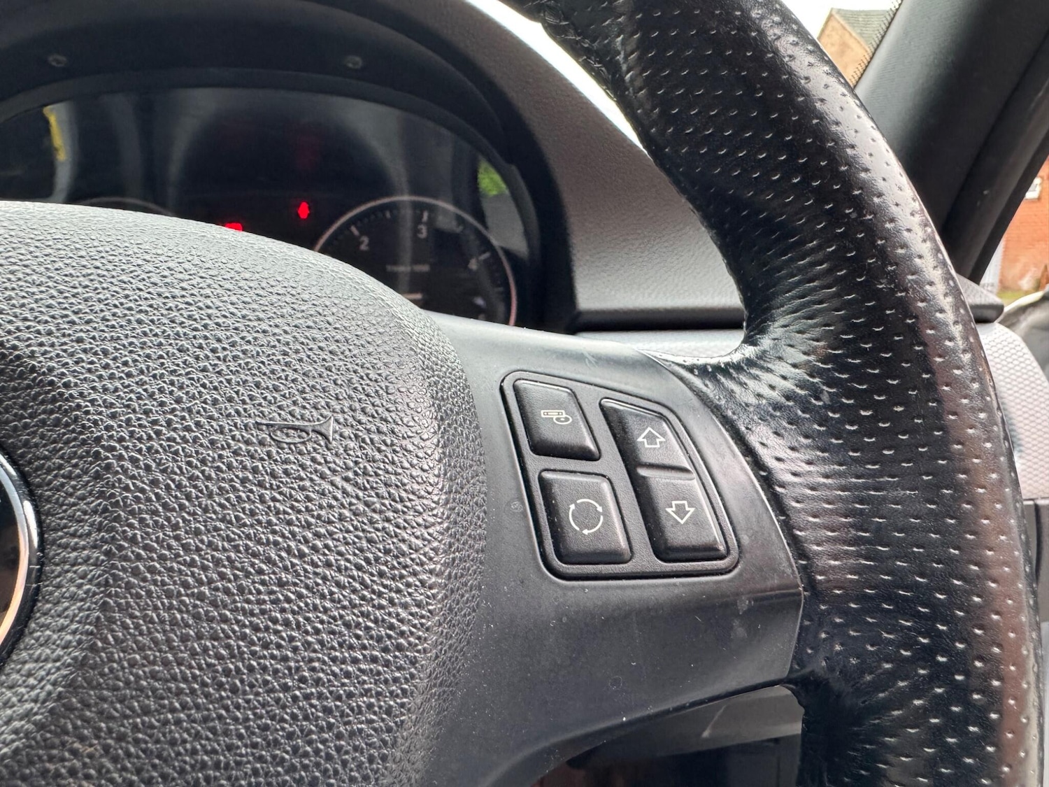 Used BMW 3 Series 2011 for sale - 76337859: Photo 17