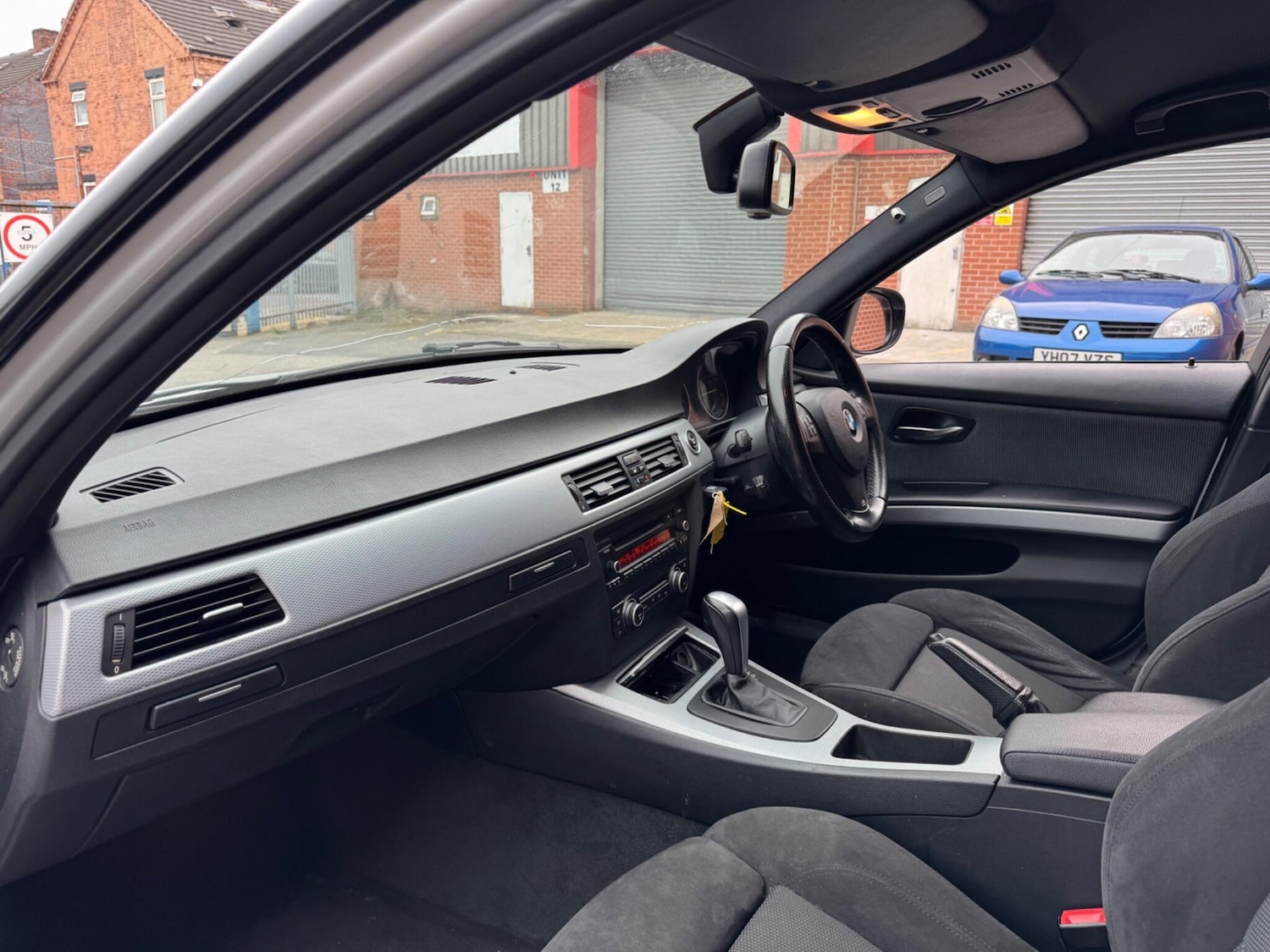 Used BMW 3 Series 2011 for sale - 76337859: Photo 21