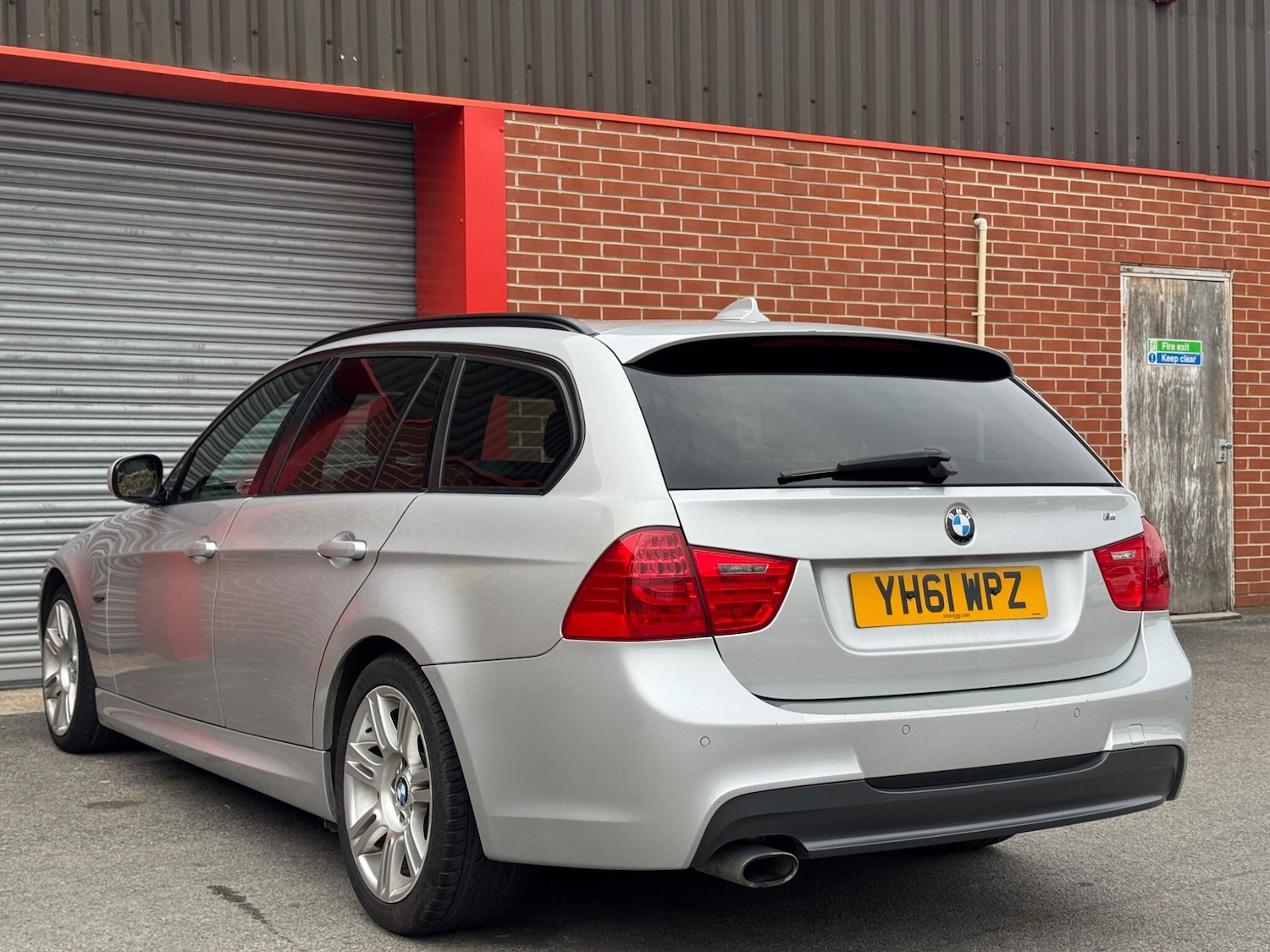 Used BMW 3 Series 2011 for sale - 76337859: Photo 24