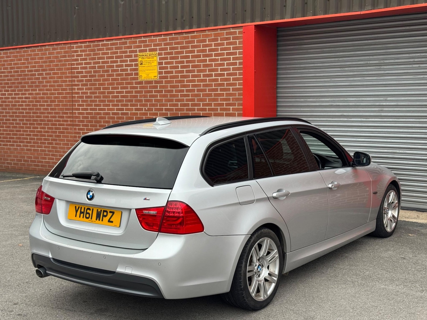 Used BMW 3 Series 2011 for sale - 76337859: Photo 27