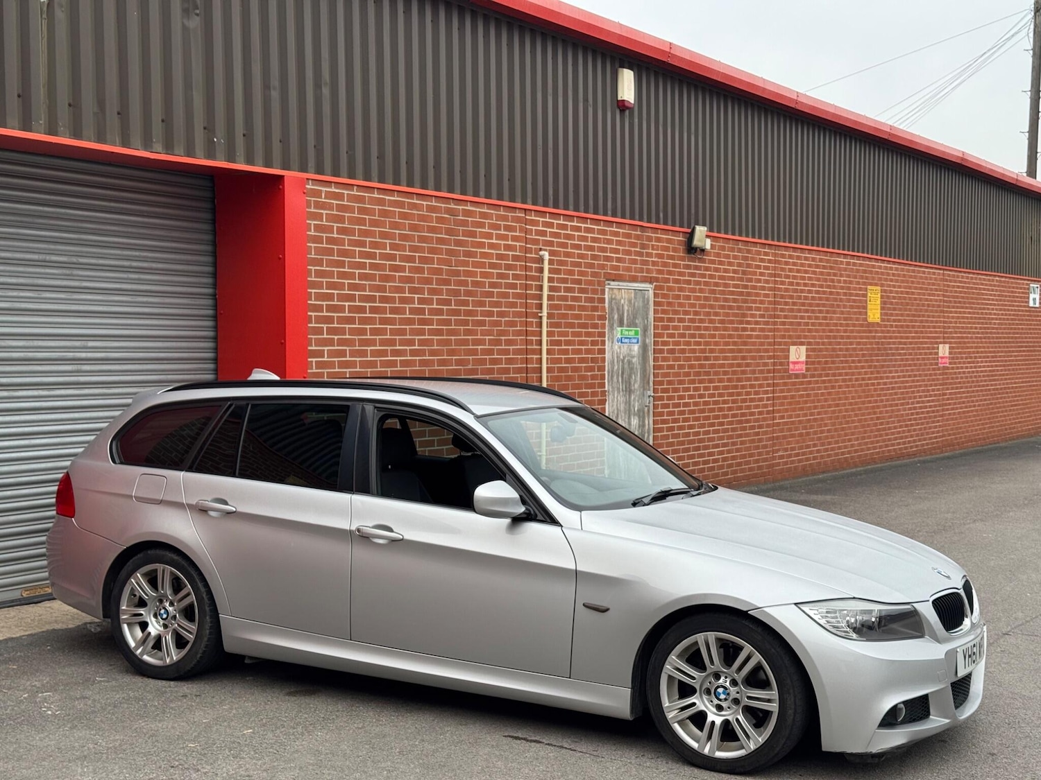 Used BMW 3 Series 2011 for sale - 76337859: Photo 5