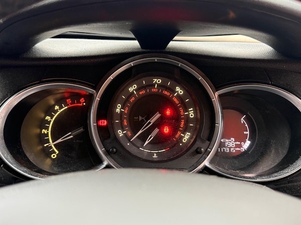 Used DS Automobiles DS 3 2015 for sale - 76251246: Photo 10