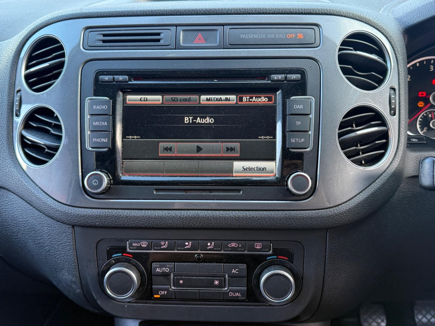 Used Volkswagen Tiguan 2011 for sale - 75981709: Photo 17