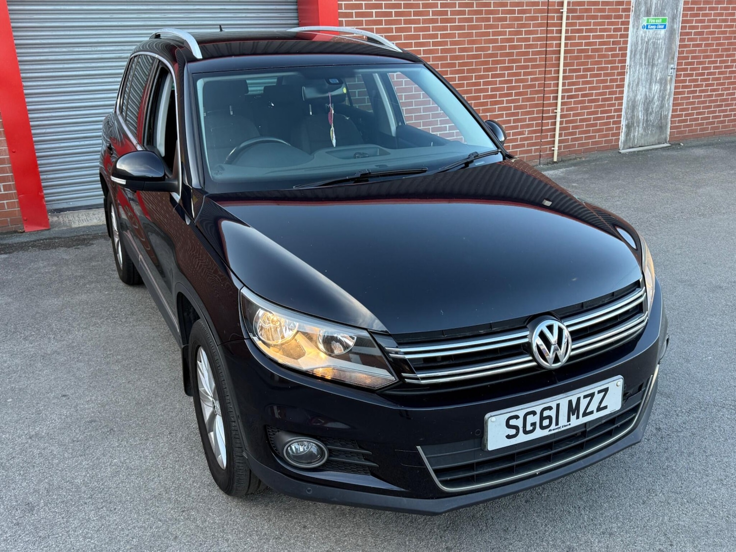 Used Volkswagen Tiguan 2011 for sale - 75981709: Photo 2