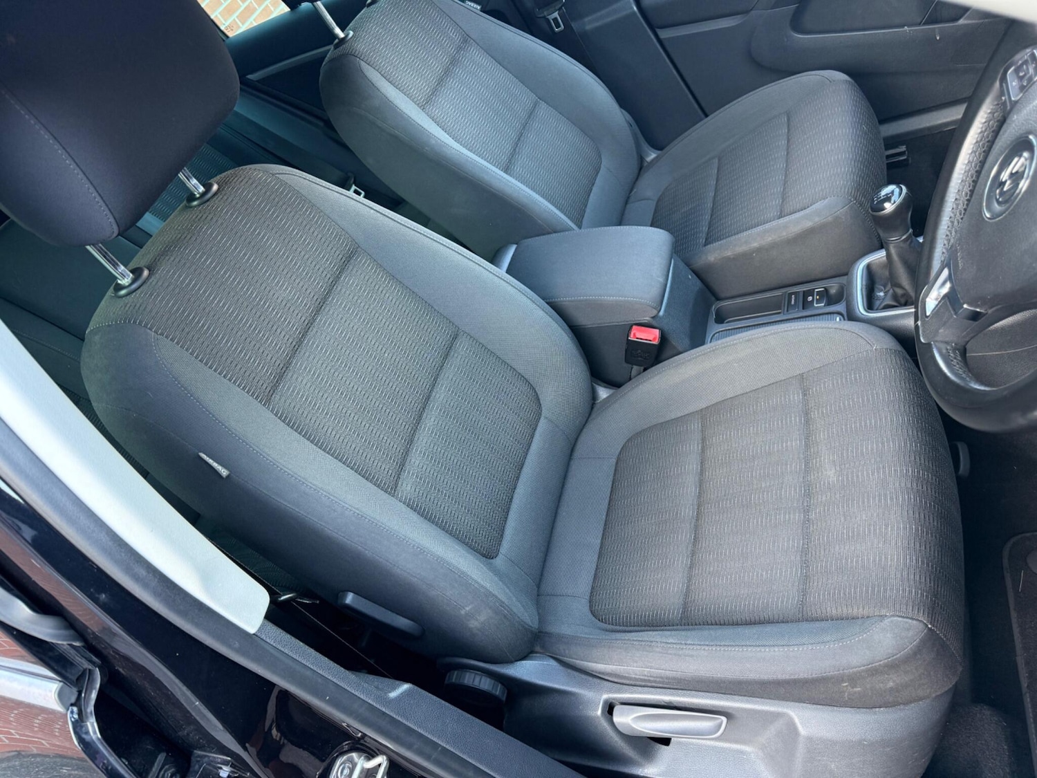 Used Volkswagen Tiguan 2011 for sale - 75981709: Photo 23