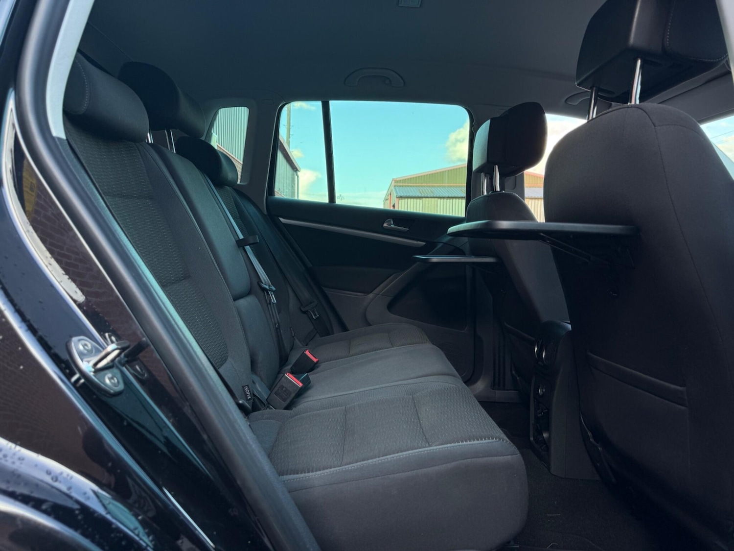 Used Volkswagen Tiguan 2011 for sale - 75981709: Photo 28