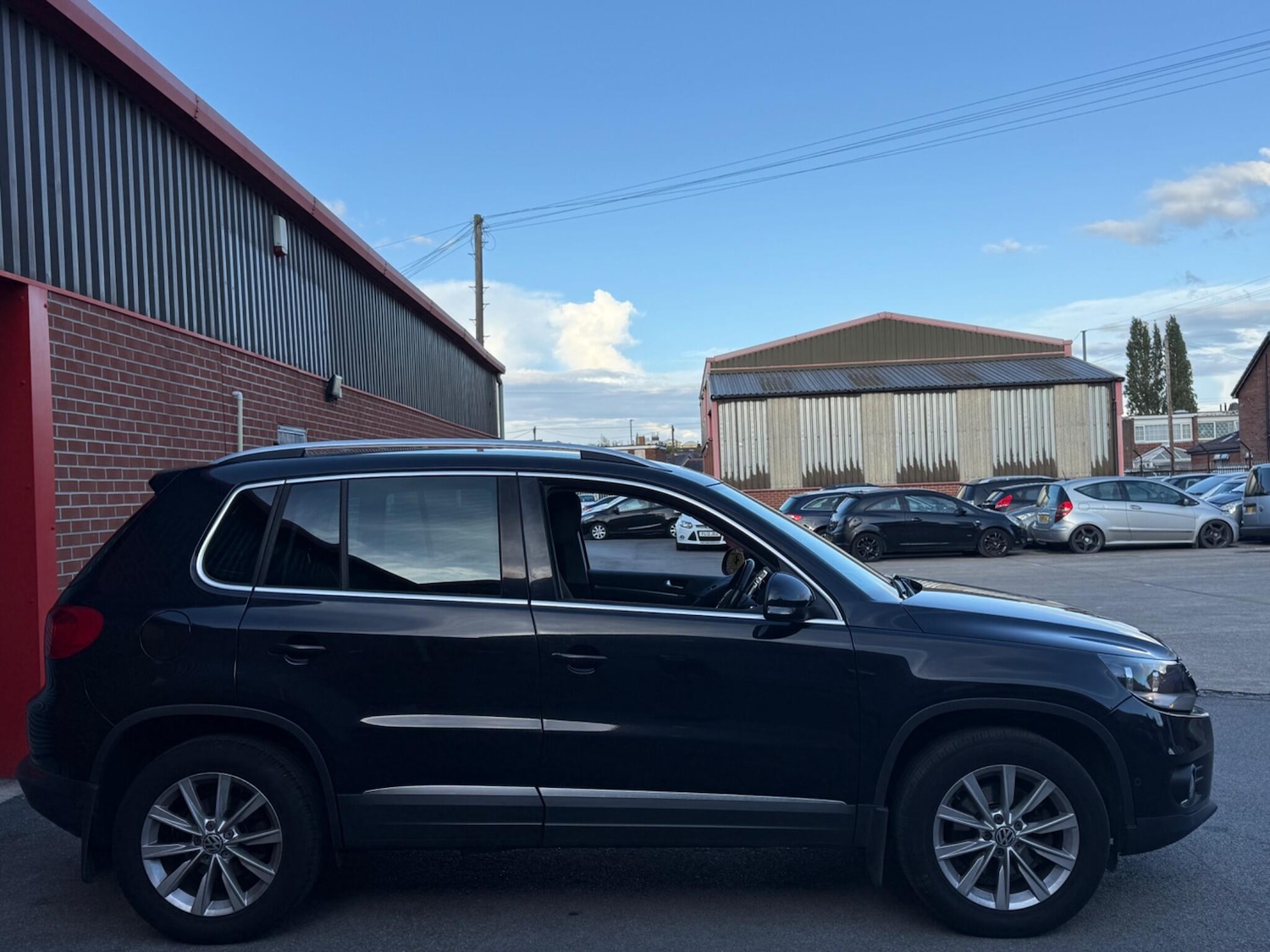 Used Volkswagen Tiguan 2011 for sale - 75981709: Photo 7