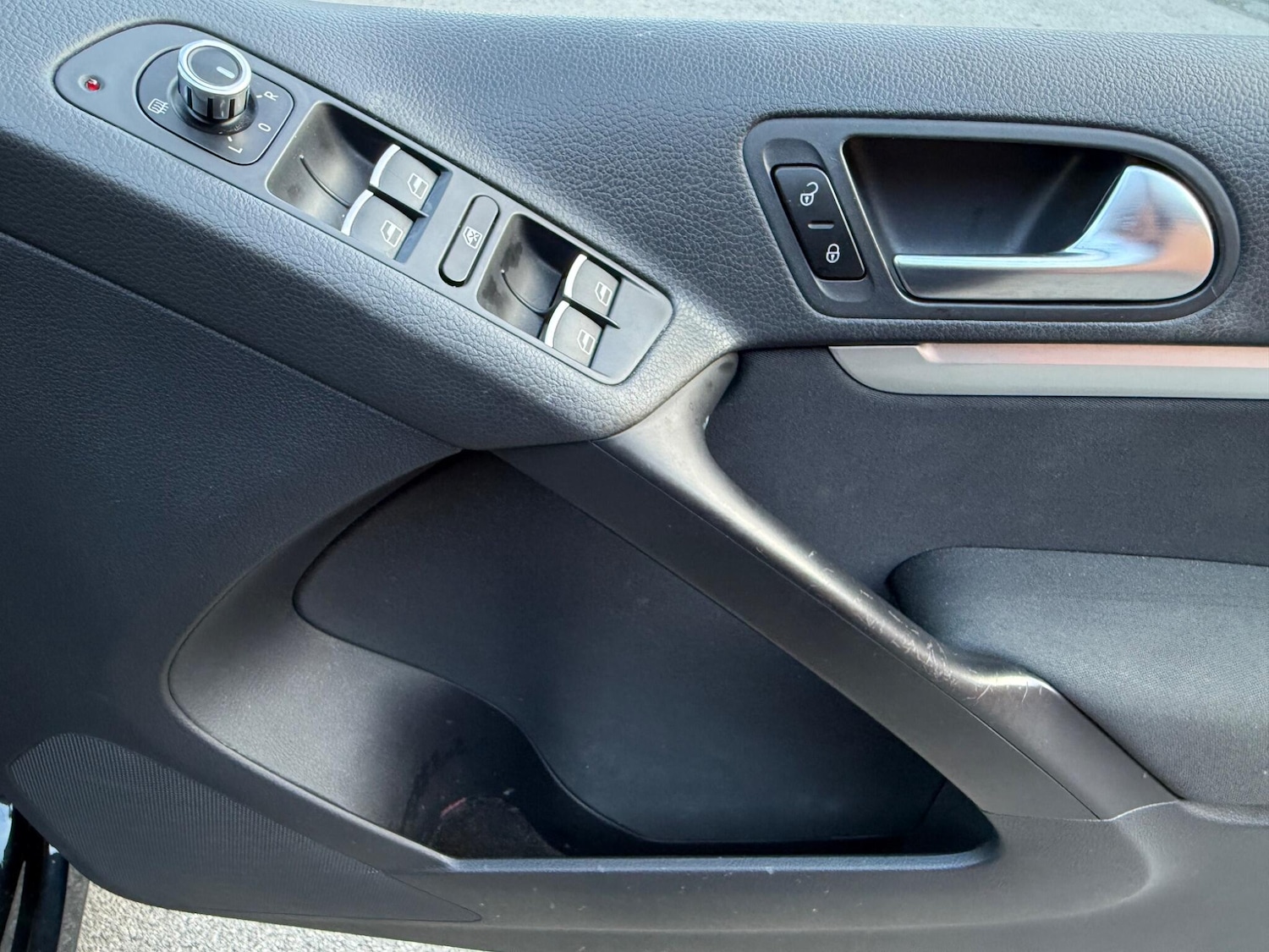 Used Volkswagen Tiguan 2011 for sale - 75981709: Photo 9