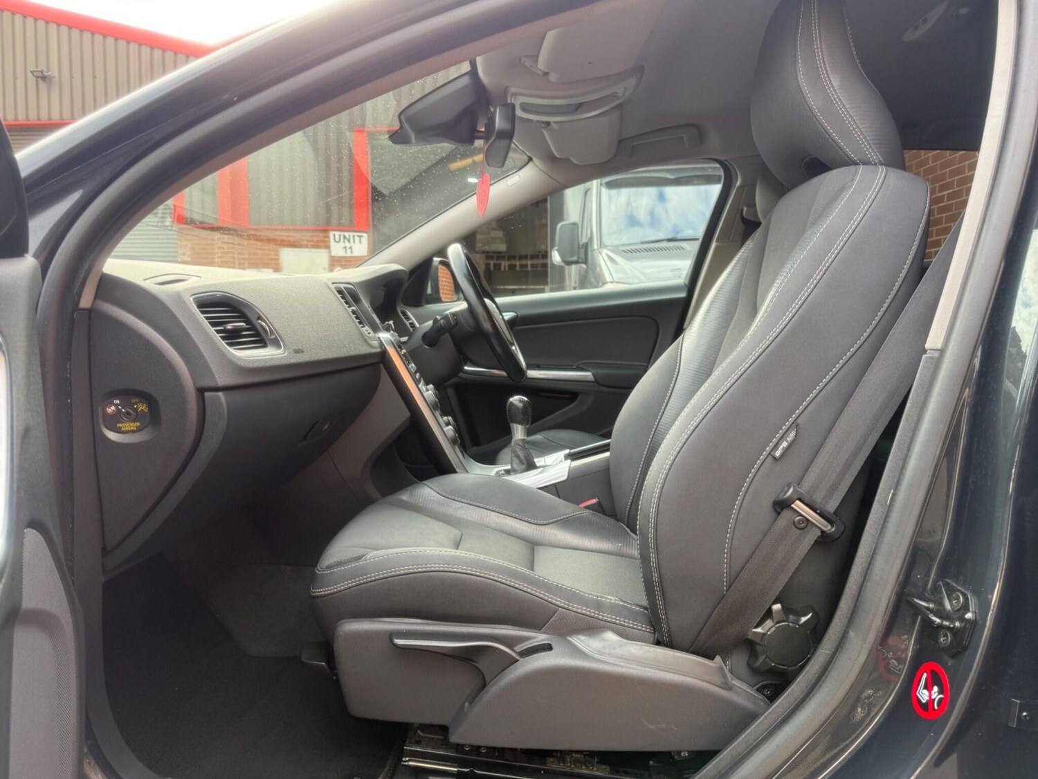 Used Volvo V60 2012 for sale - 77909335: Photo 26