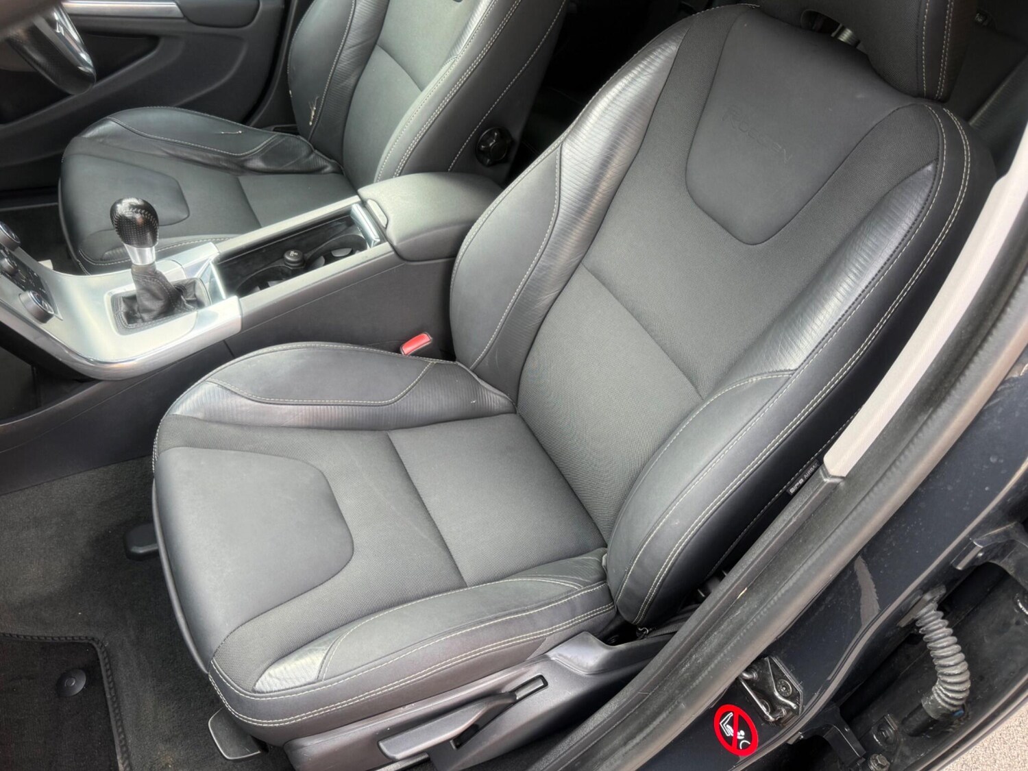 Used Volvo V60 2012 for sale - 77909335: Photo 27