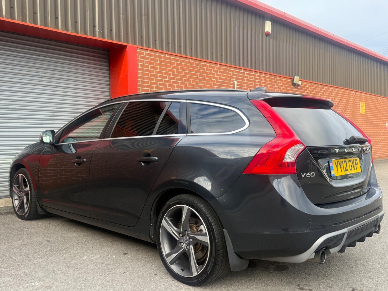 Used Volvo V60 2012 for sale - 77909335: Photo 34