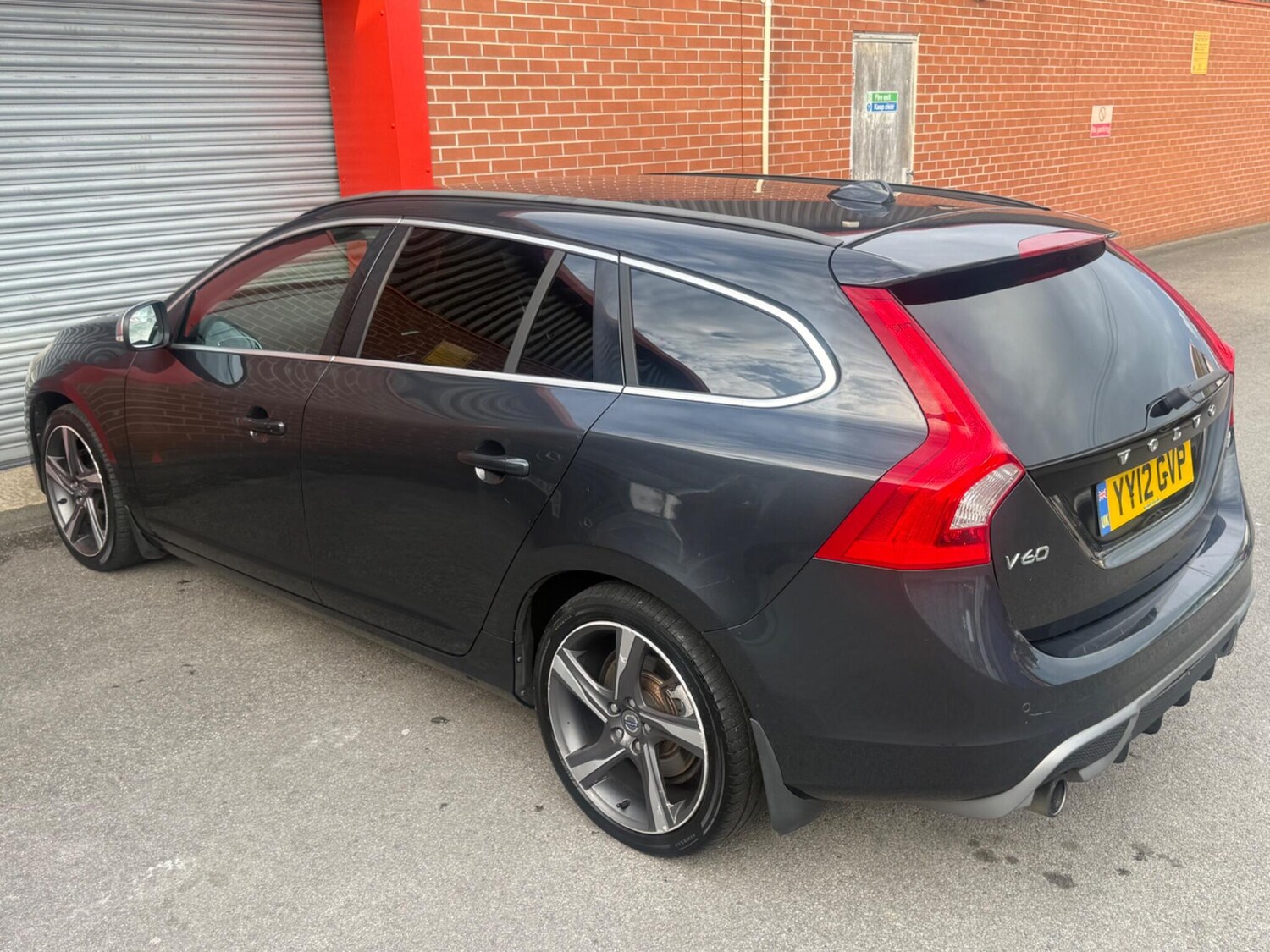 Used Volvo V60 2012 for sale - 77909335: Photo 35