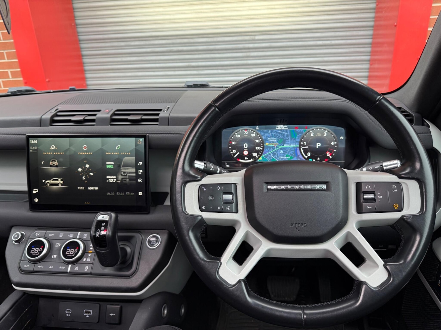 Used Land Rover Defender 110 2022 for sale - 77511456: Photo 23