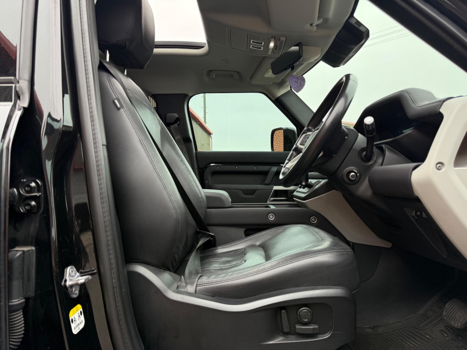 Used Land Rover Defender 110 2022 for sale - 77511456: Photo 24