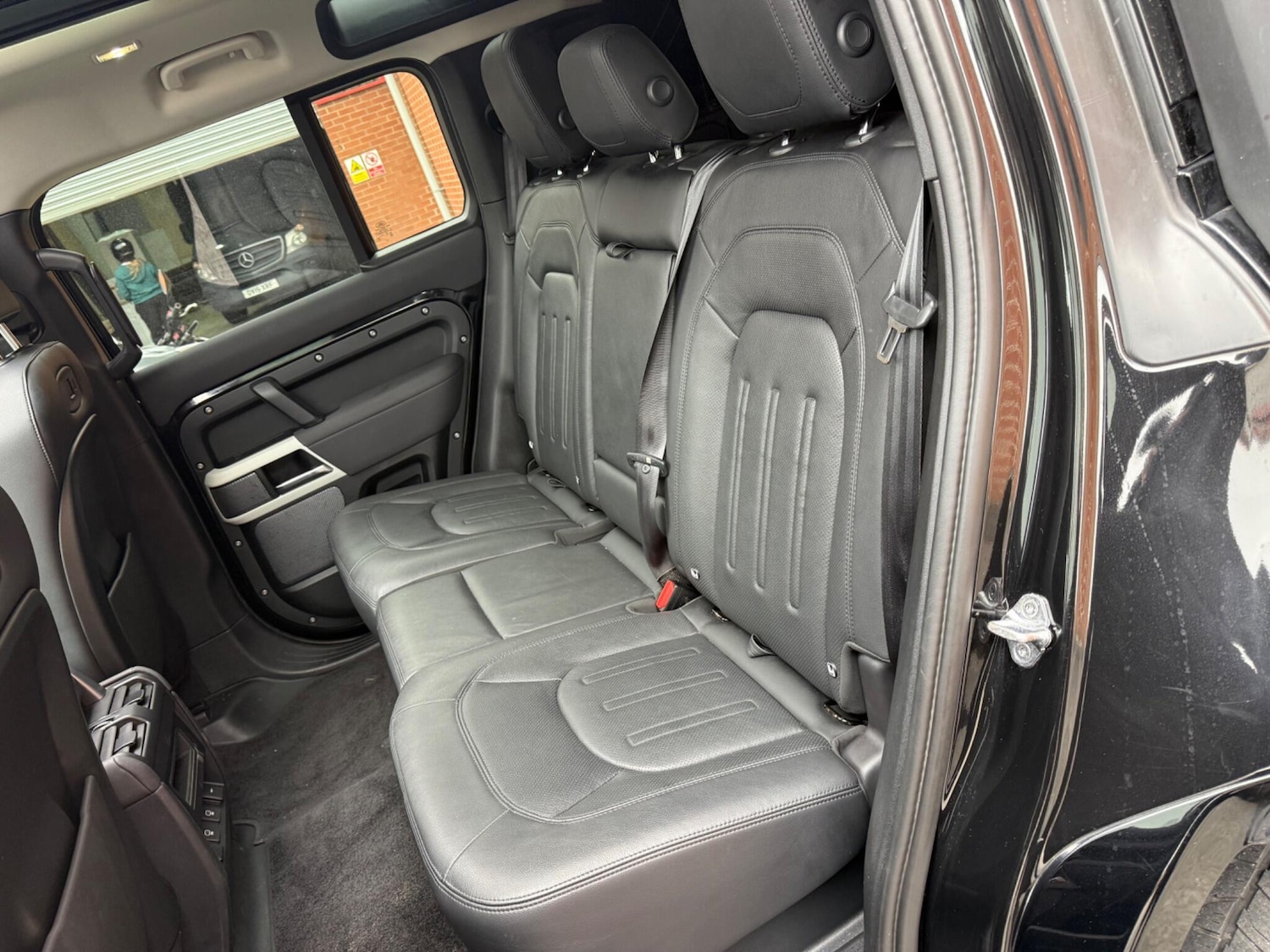 Used Land Rover Defender 110 2022 for sale - 77511456: Photo 33