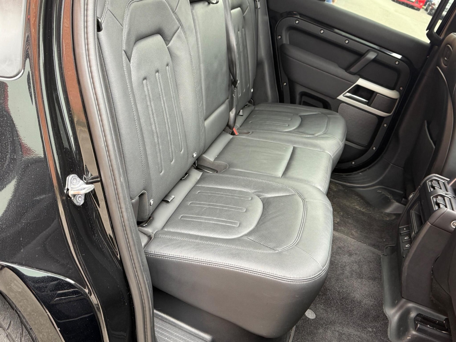 Used Land Rover Defender 110 2022 for sale - 77511456: Photo 36