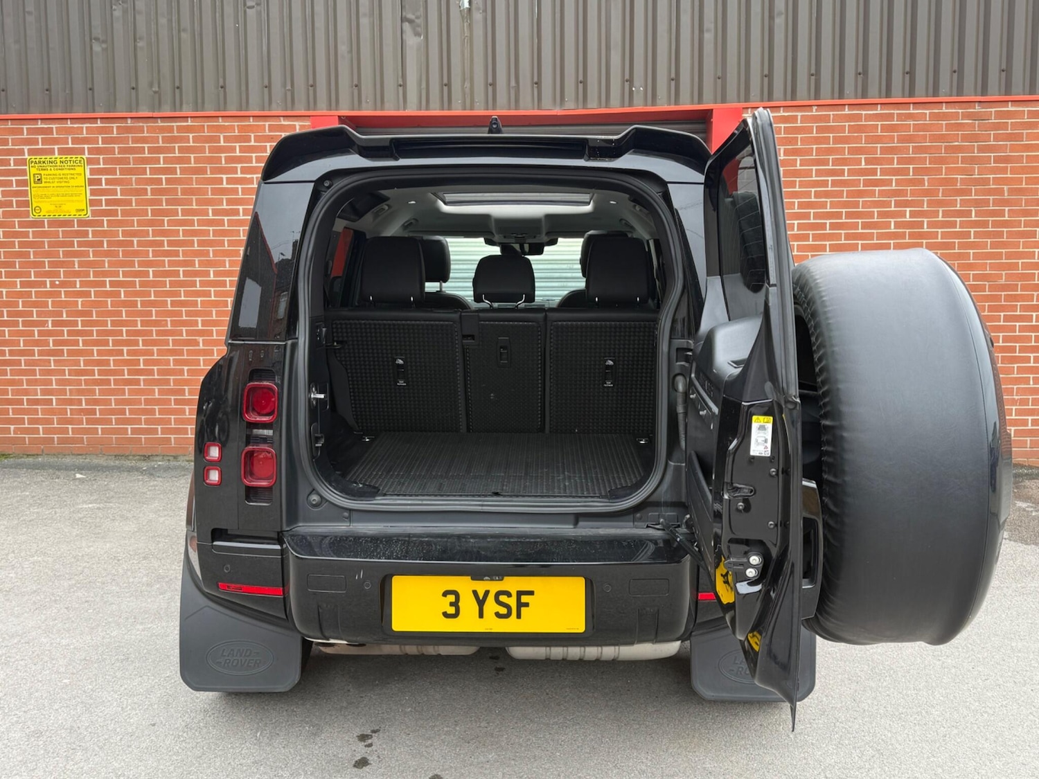 Used Land Rover Defender 110 2022 for sale - 77511456: Photo 46