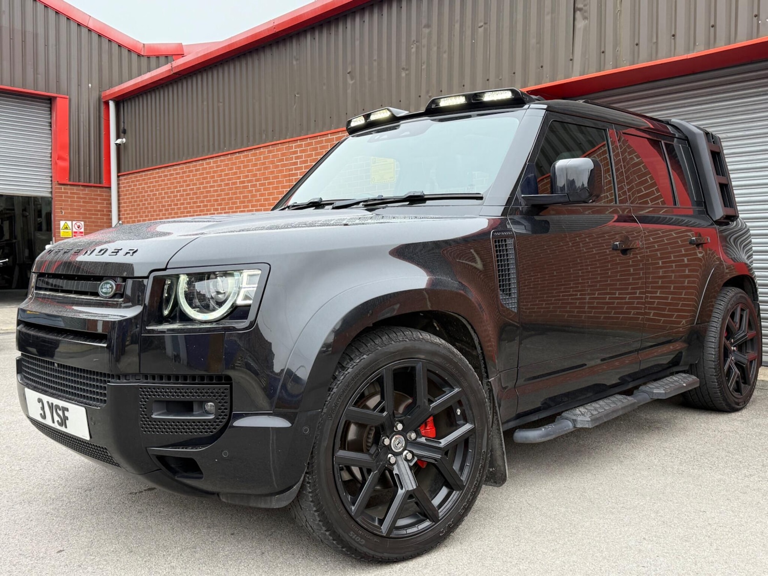 Used Land Rover Defender 110 2022 for sale - 77511456: Photo 5