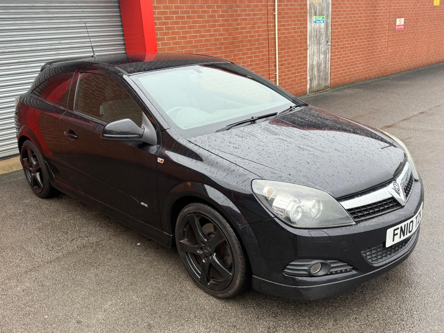 Used Vauxhall Astra 2010 for sale - 77396310: Photo 2