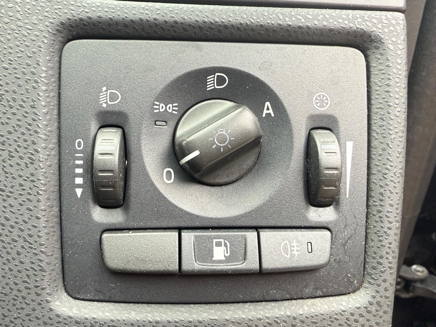 Used Volvo V50 2012 for sale - 77994308: Photo 10