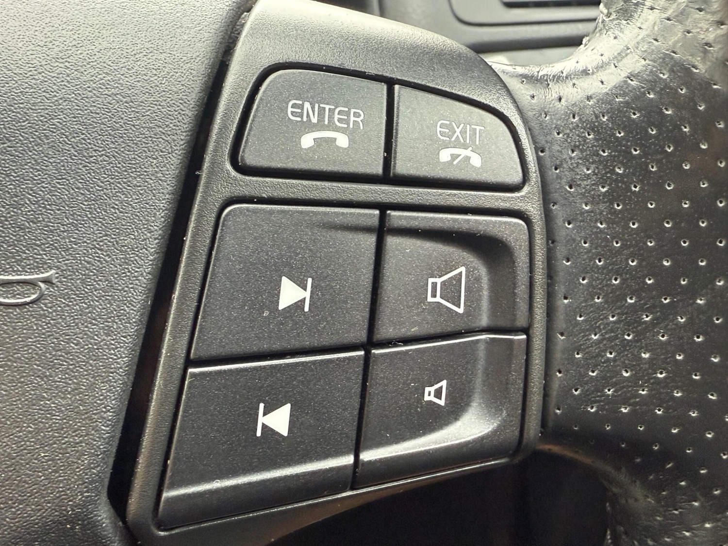 Used Volvo V50 2012 for sale - 77994308: Photo 11