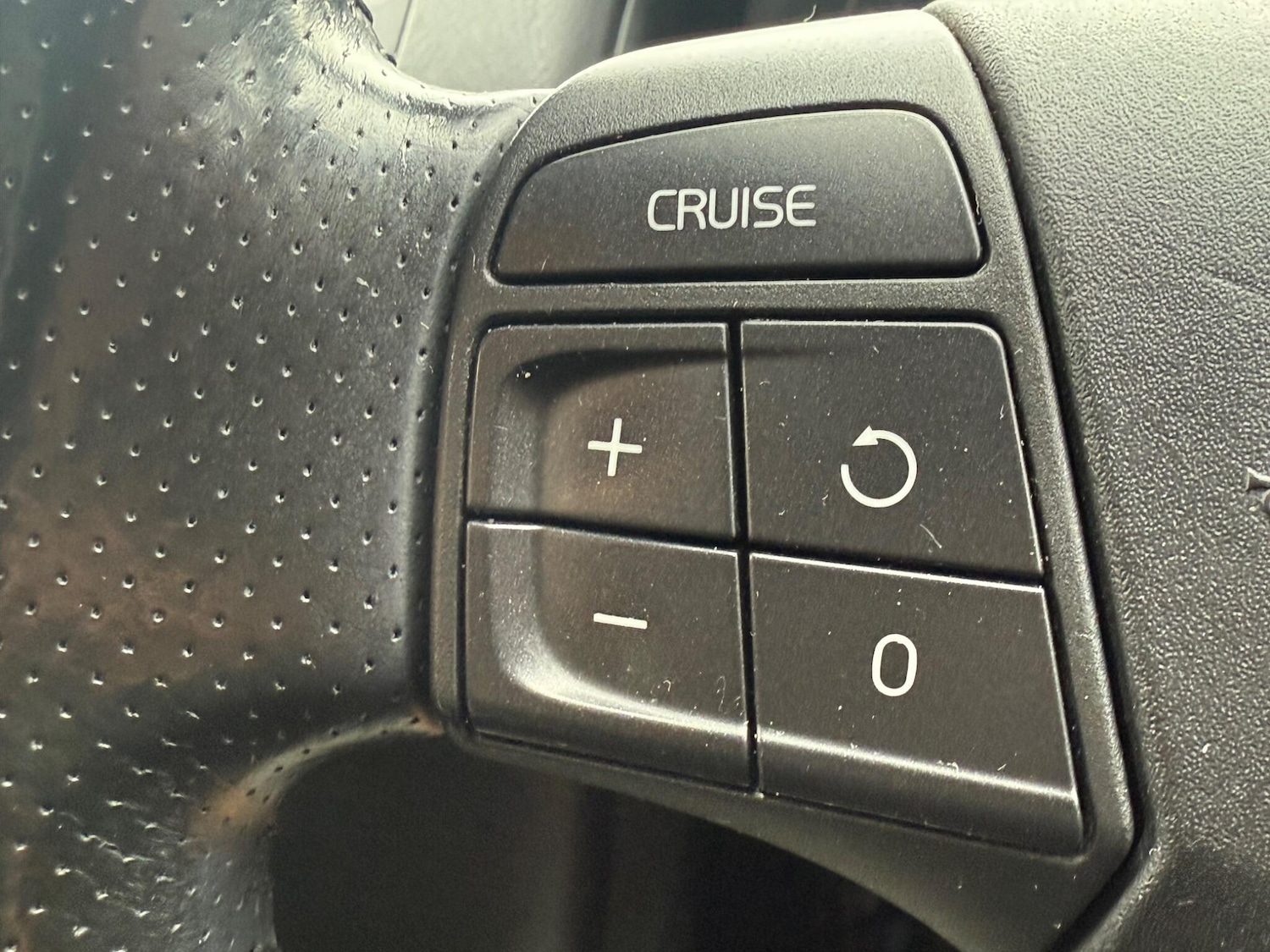 Used Volvo V50 2012 for sale - 77994308: Photo 13